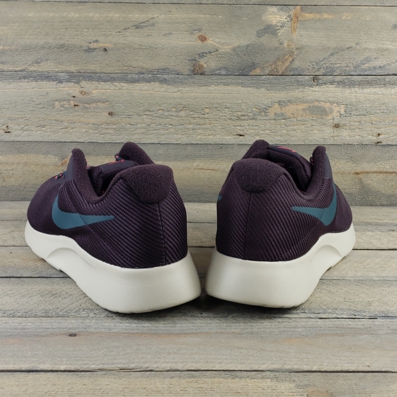 Nike Tanjun SE Sportswear Running Shoes NEW - Picture 3 of 8